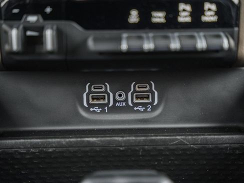 Used 2022 RAM 1500 Laramie AWD/4WD image 34