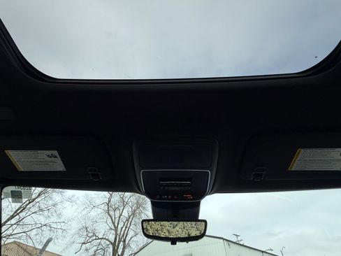 New 2026 GMC Acadia Denali w/ Super Cruise Package AWD/4WD image 23