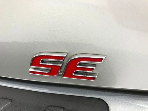 Used 2019 Toyota Corolla SE image 14