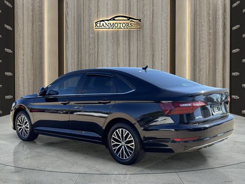 Used 2021 Volkswagen Jetta R-Line image 5