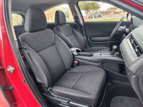 Used 2018 Honda HR-V LX image 16