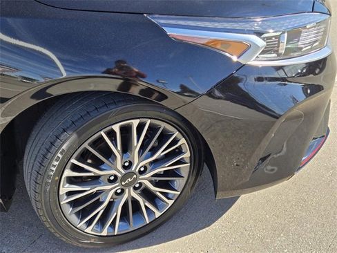 Certified 2023 Kia Forte GT-Line image 6