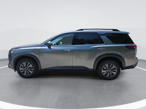 Used 2024 Nissan Pathfinder SV FWD image 7