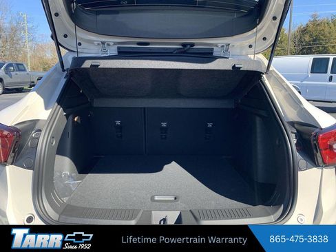 New 2026 Chevrolet Trax RS w/ Sunroof Package FWD image 20
