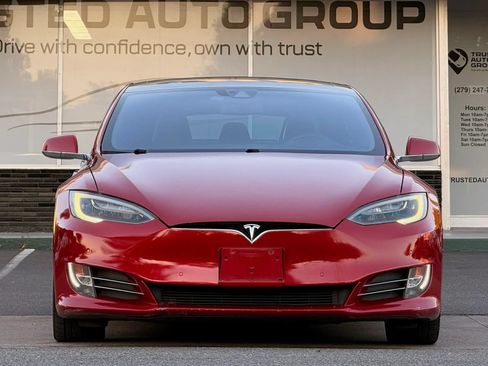 Used 2016 Tesla Model S 60D AWD/4WD image 3