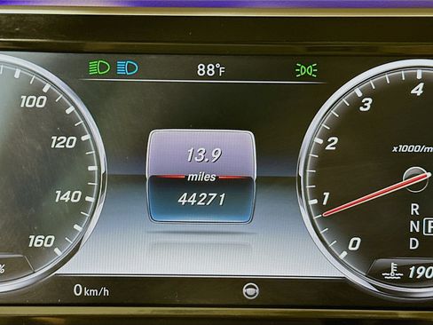 Used 2016 Mercedes-Benz S 550 4MATIC Sedan image 21