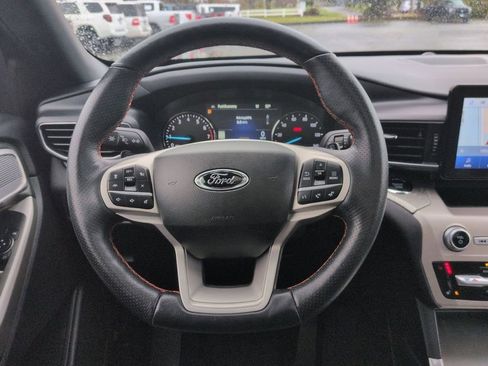 Used 2022 Ford Explorer Timberline w/ Timberline Technology Package AWD/4WD image 14