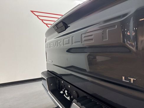 Used 2020 Chevrolet Silverado 1500 LT w/ Texas Edition image 11