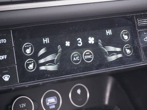 Used 2025 Genesis G70 2.5T w/ Sport Prestige Package image 25