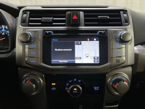 Certified 2017 Toyota 4Runner SR5 AWD/4WD image 20