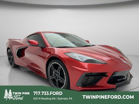 Used 2024 Chevrolet Corvette Stingray Preferred Cpe w/ Z51 Performance Package RWD image 1