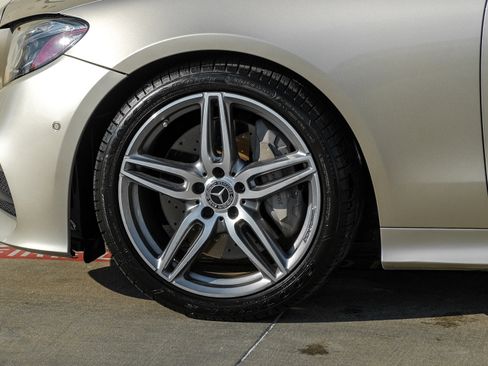 Used 2019 Mercedes-Benz E 450 E 450 w/ AMG Line Package image 45