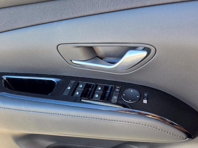 Used 2026 Hyundai Tucson Limited FWD image 29