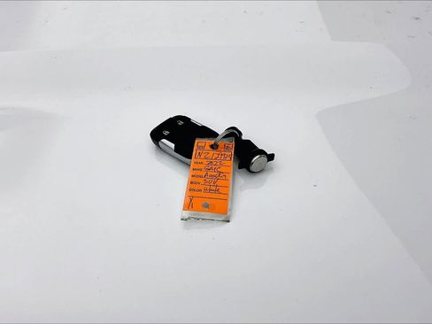 Used 2022 GMC Acadia SLE image 24