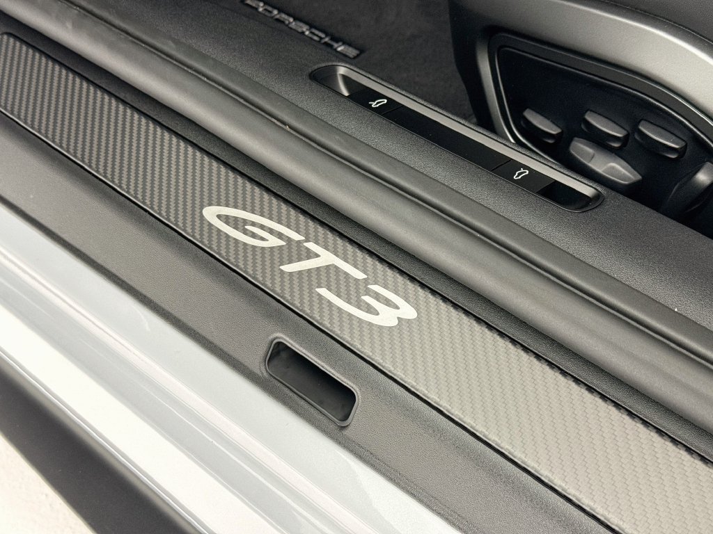 Used 2026 Porsche 911 GT3 RWD image 13
