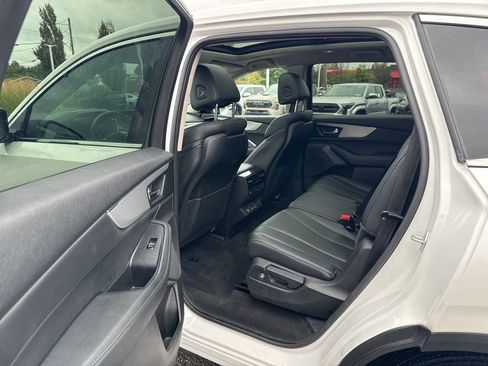 Used 2023 Acura MDX SH-AWD image 10