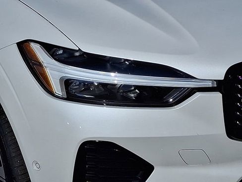 Used 2024 Volvo XC60 B5 Plus w/ Protection Package Premier image 11