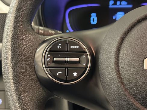 Used 2024 Kia Soul LX w/ Option Group 015 FWD image 29