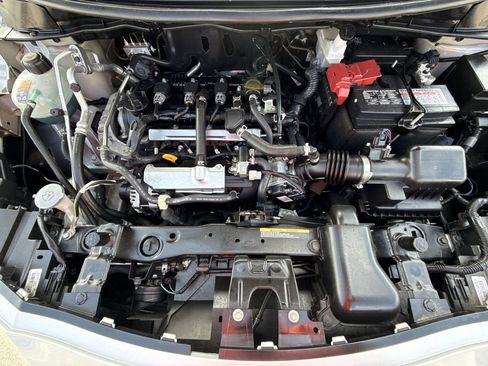 Used 2025 Nissan Versa SV FWD image 17