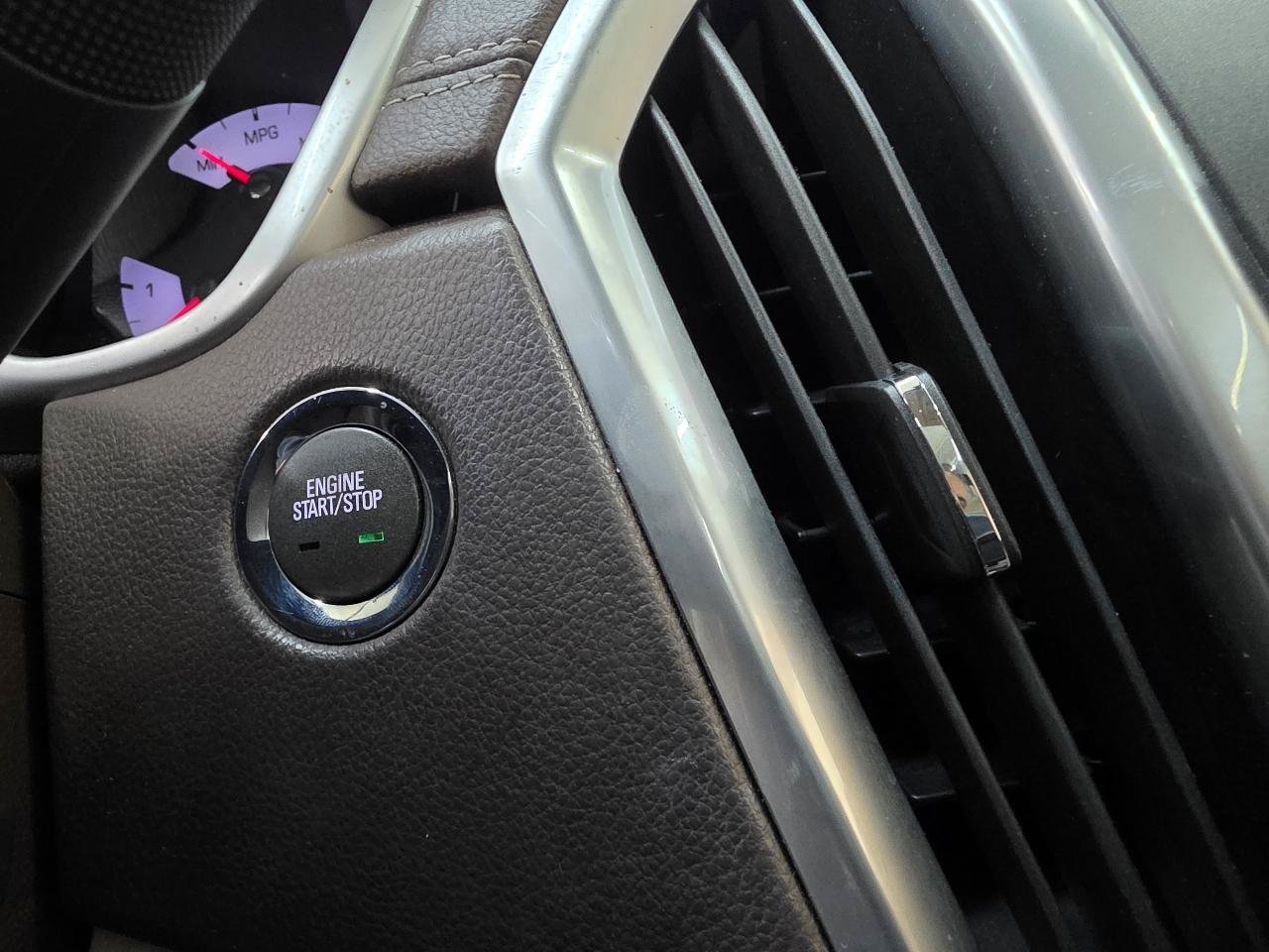 Used 2011 Cadillac SRX Luxury FWD image 35