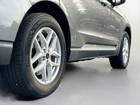 Used 2023 Ford Edge SEL image 15