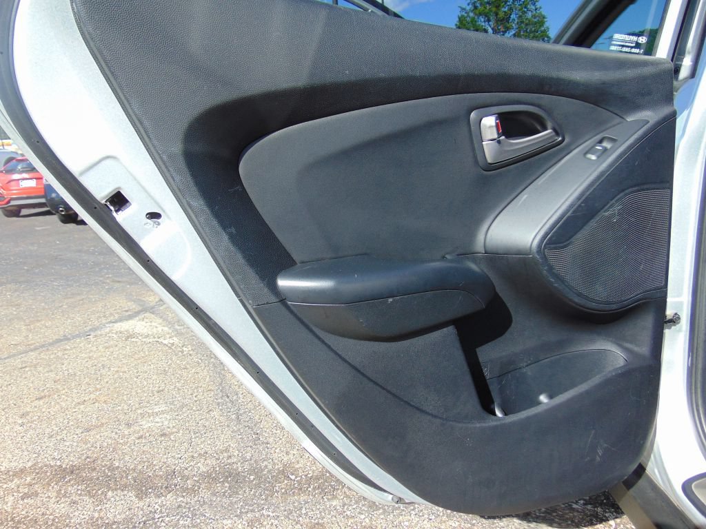 Used 2013 Hyundai Tucson Limited AWD/4WD image 23