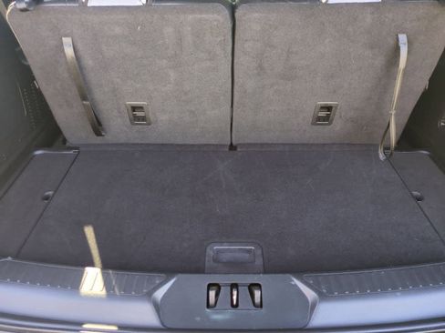 Used 2021 Ford Explorer XLT w/ Equipment Group 202A image 37