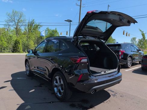 Certified 2024 Ford Escape ST-Line w/ Tech Pack #1 AWD/4WD image 17