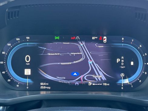 Used 2025 Volvo XC60 B5 Plus image 34