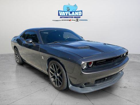 Used 2015 Dodge Challenger R/T Scat Pack w/ Leather Interior Group RWD image 22