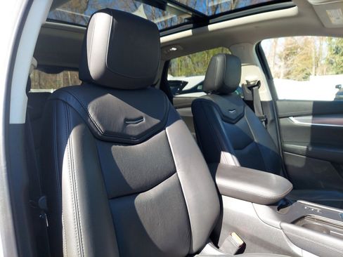 Used 2019 Cadillac XT5 Luxury image 20