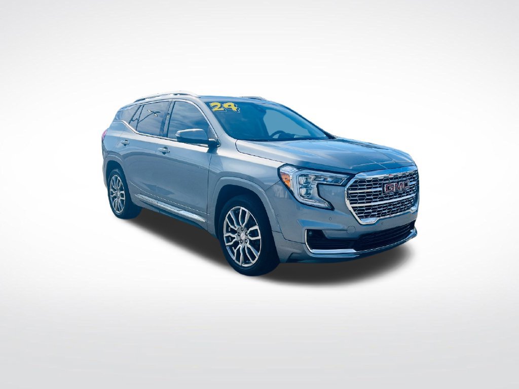 Used 2024 GMC Terrain Denali w/ Denali Premium Package AWD/4WD image 11