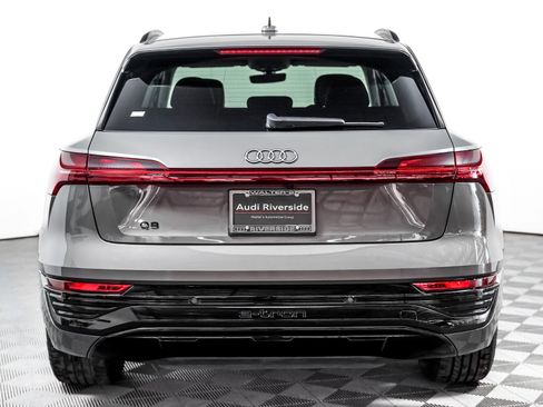 Certified 2024 Audi Q8 e-tron Premium AWD/4WD image 7