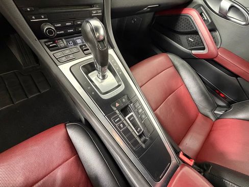 Certified 2019 Porsche 718 Boxster RWD image 34