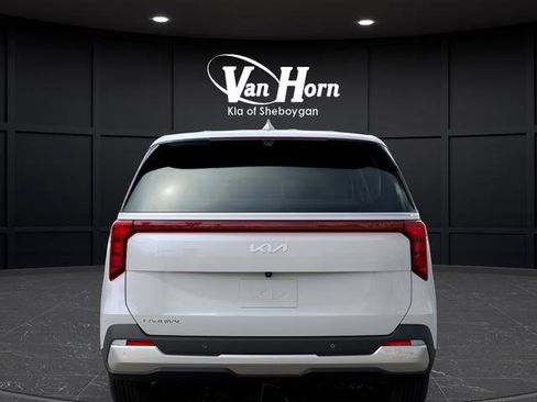 New 2026 Kia Carnival LX image 9