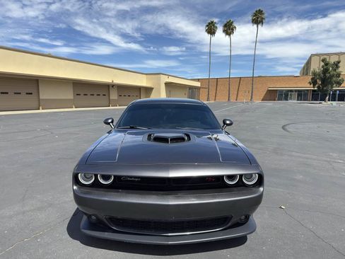 Used 2018 Dodge Challenger R/T Scat Pack RWD image 2
