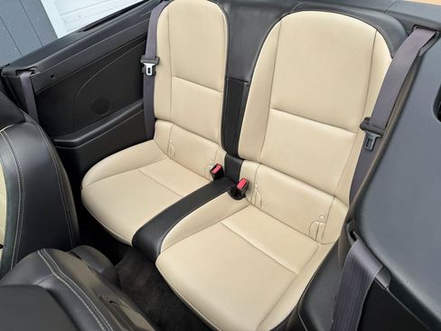 Used 2011 Chevrolet Camaro LT RWD image 15