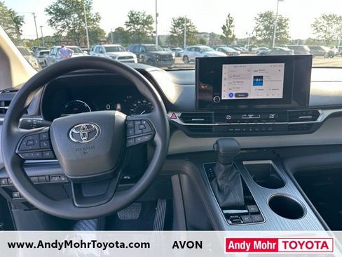 Certified 2026 Toyota Sienna LE FWD image 14