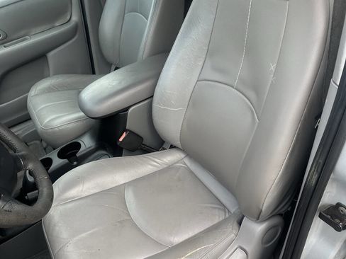 Used 2001 MAZDA Tribute ES image 15