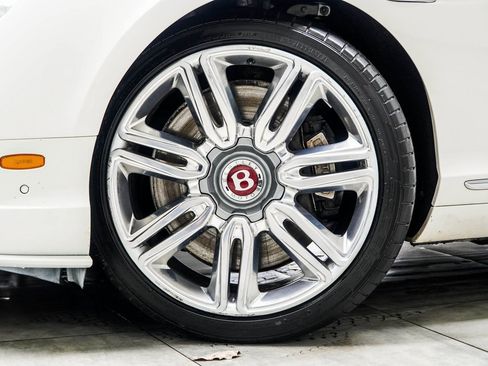 Used 2017 Bentley Continental GT image 7
