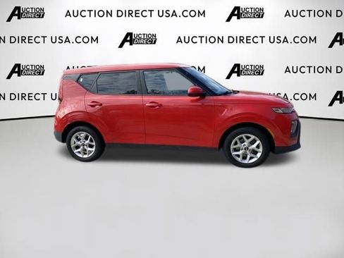 Used 2021 Kia Soul S image 3