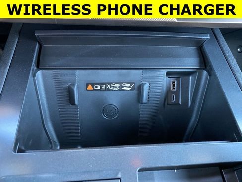 New 2025 GMC Hummer EV 2X image 18