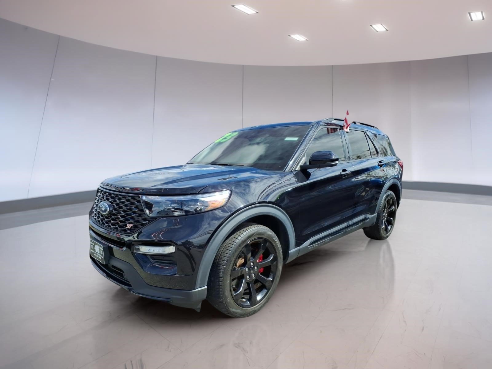 Used 2023 Ford Explorer ST w/ Equipment Group 401A AWD/4WD image 2