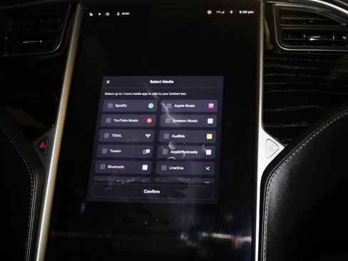 Used 2018 Tesla Model X 75D image 57