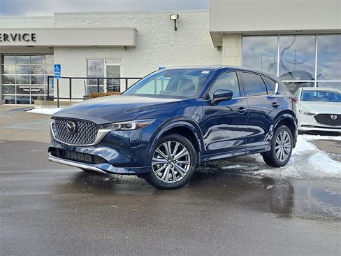New 2025 MAZDA CX-5 Signature image 35
