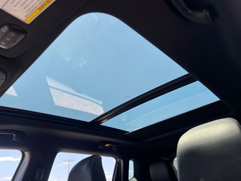 Used 2023 Jeep Compass High Altitude w/ Driver Assist Group I image 21