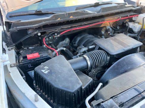 Used 2020 Chevrolet Silverado 2500 LT w/ Convenience Package image 7