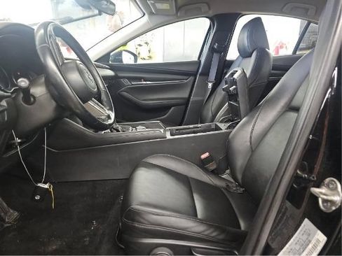 Used 2020 MAZDA MAZDA3 Sedan w/ Select Package FWD image 4
