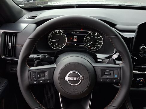 New 2025 Nissan Pathfinder Rock Creek image 10