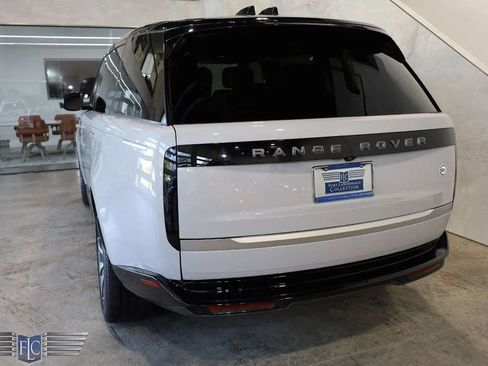 Used 2023 Land Rover Range Rover SV AWD/4WD image 9